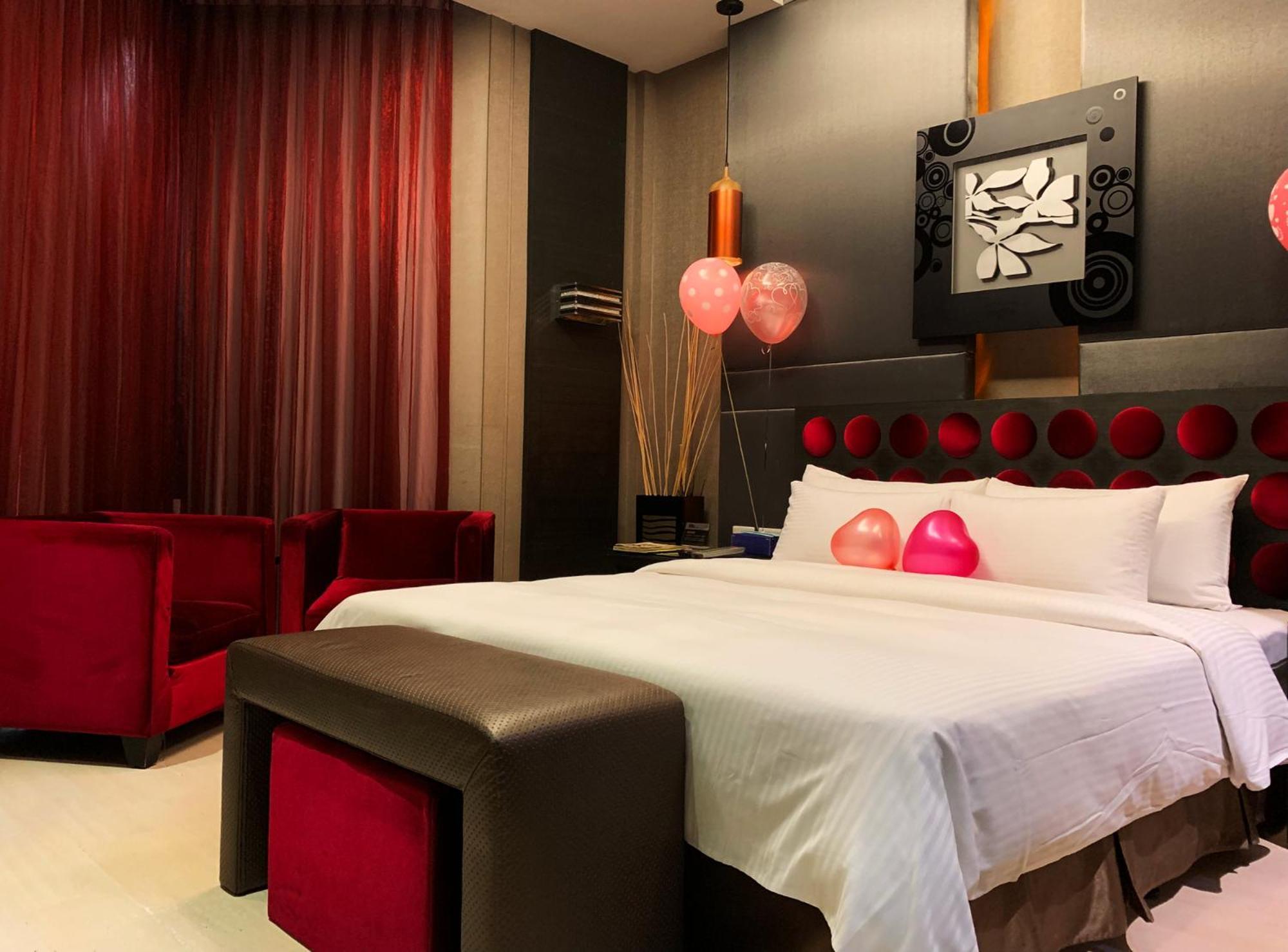Go Shine Motel Pingtung Экстерьер фото