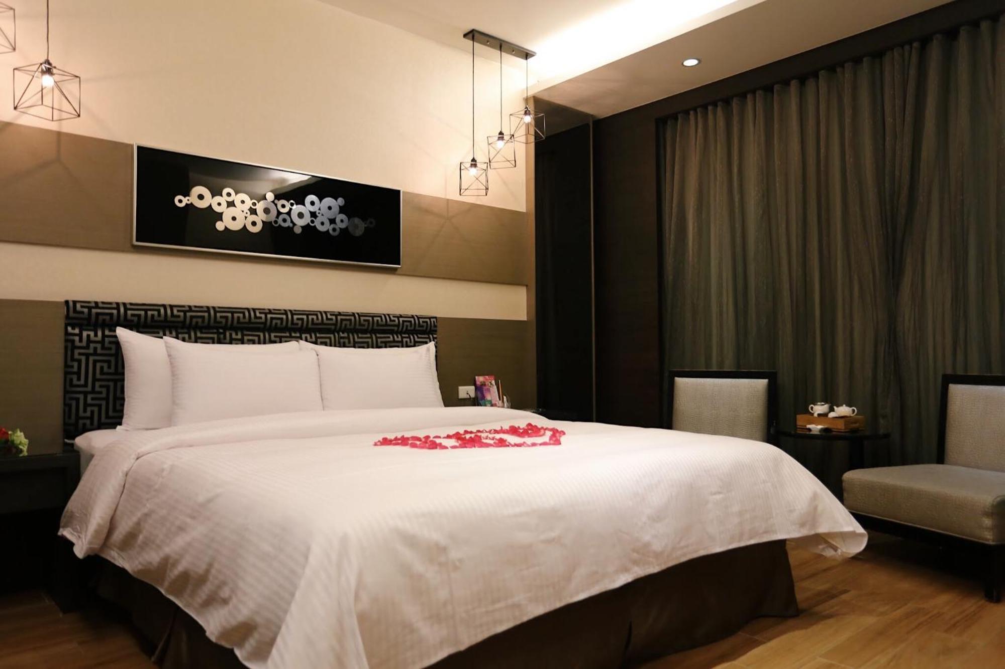 Go Shine Motel Pingtung Экстерьер фото