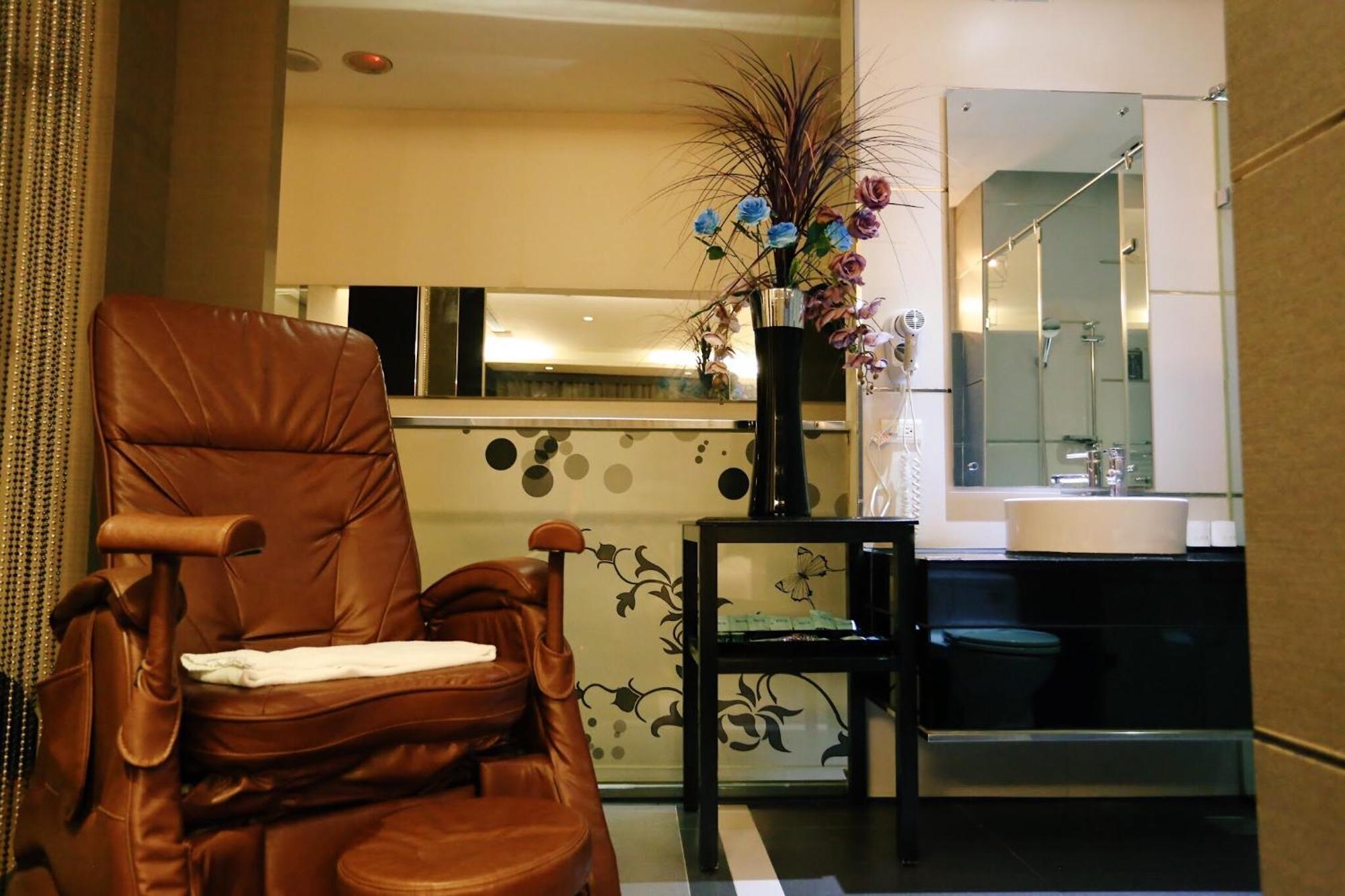 Go Shine Motel Pingtung Экстерьер фото