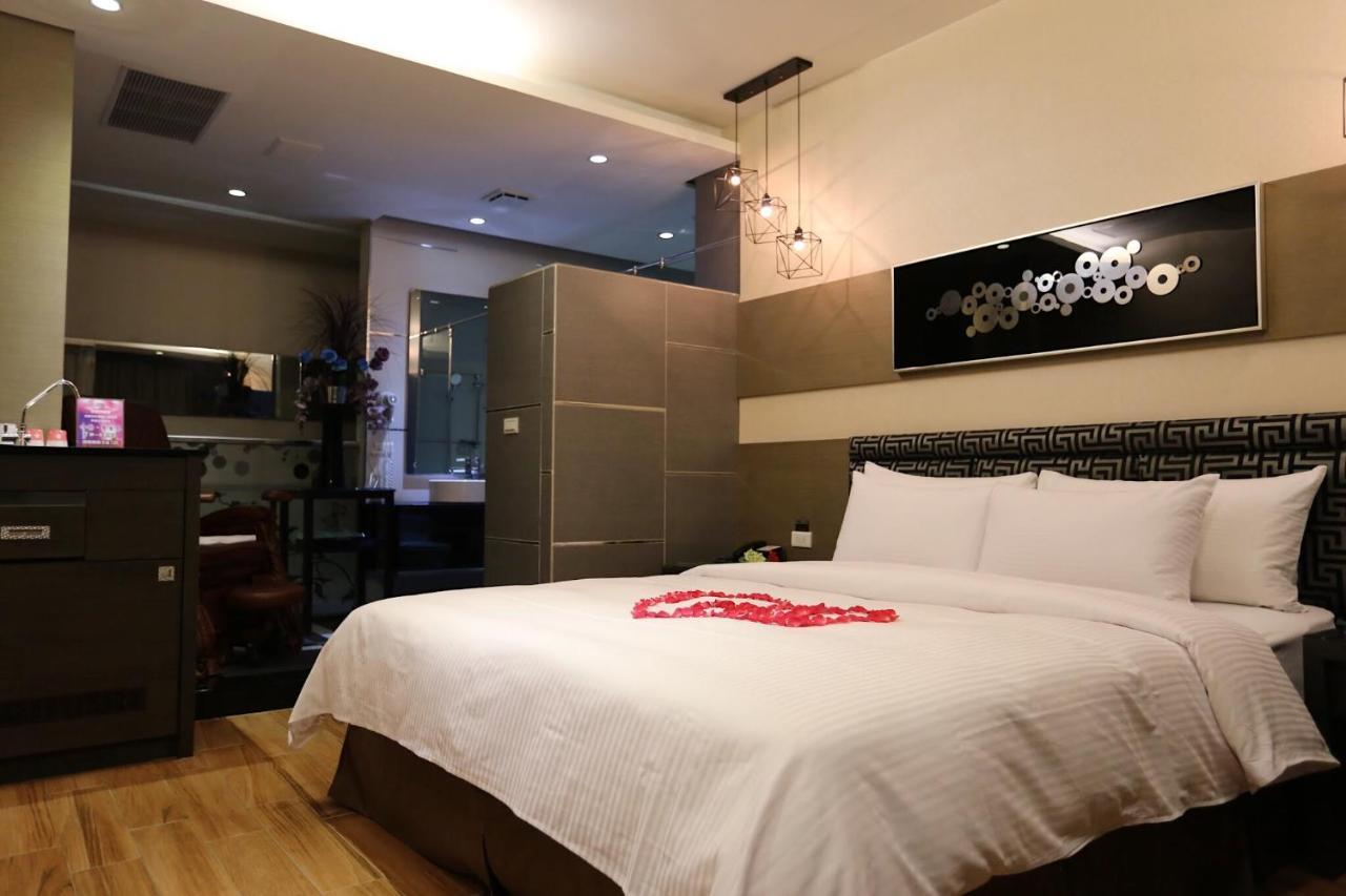 Go Shine Motel Pingtung Экстерьер фото